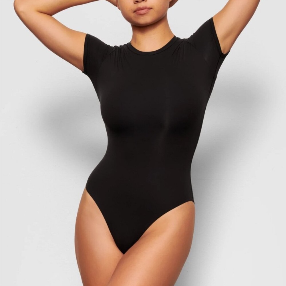 FITS EVERYBODY T-SHIRT BODYSUIT | ONYX - ONYX NWT brief size S